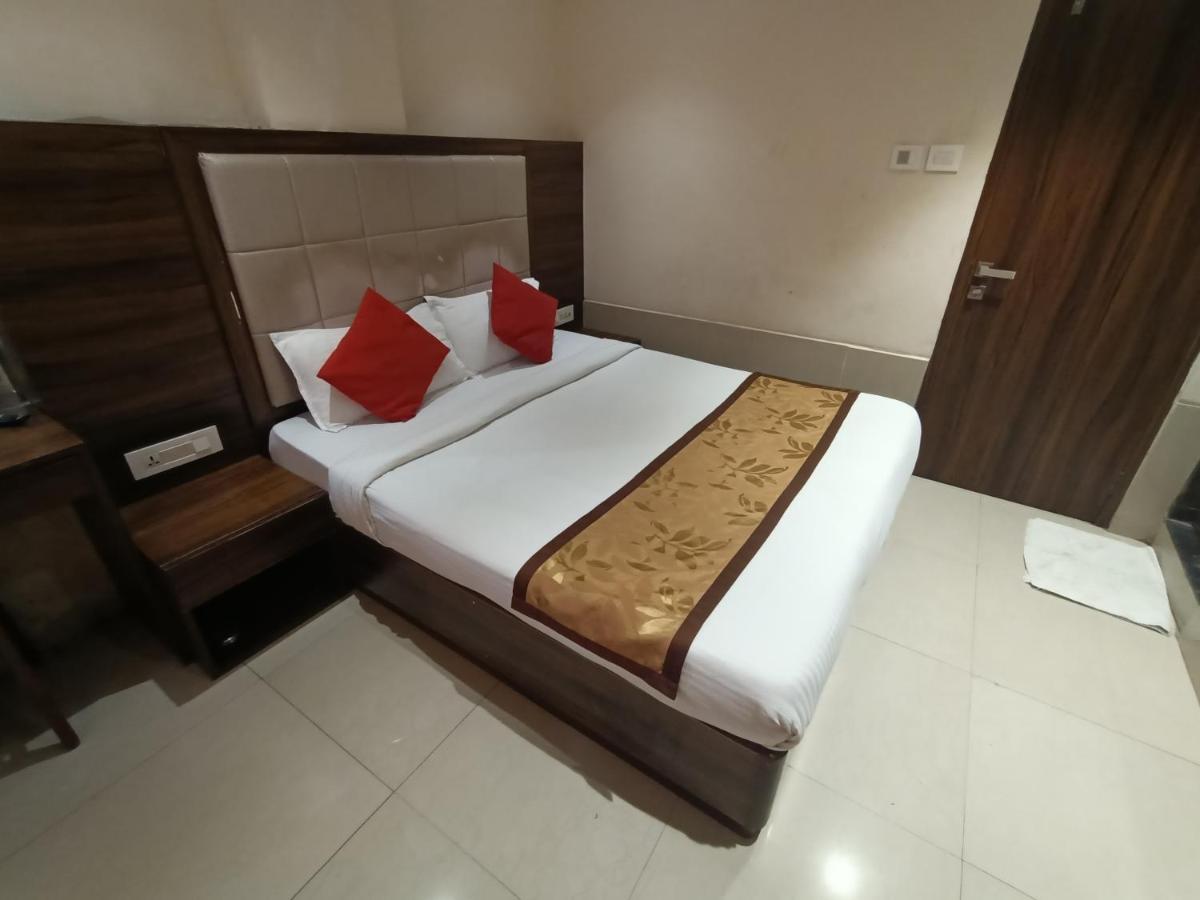 Fabhotel Regal Inn Bombaj Exteriér fotografie