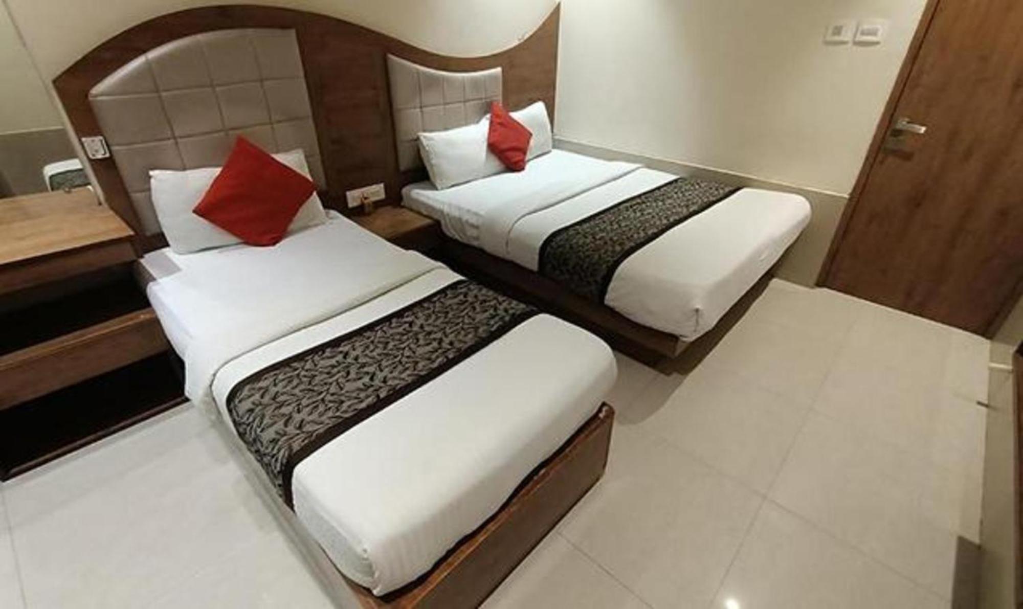 Fabhotel Regal Inn Bombaj Exteriér fotografie